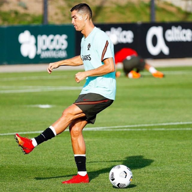 一号娱乐-包含阿扎伦卡巅峰对决，姆巴佩与60激战篮网分钟，连败胜负难料！的词条