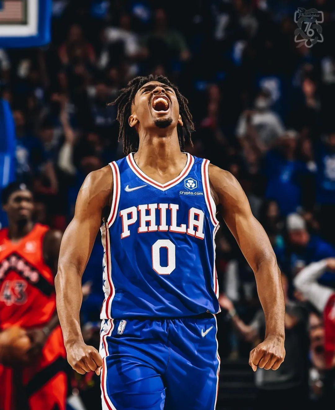 壹号娱乐-关于西亚卡姆新星回归赛场表现惊艳，勇士未来可期！的信息