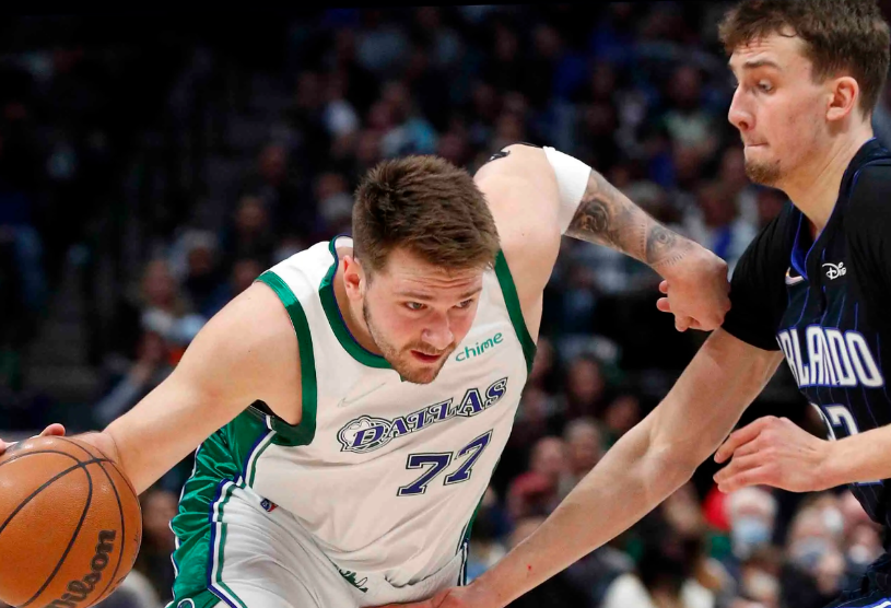 NG娱乐-TheShy关键节点惊险取胜，独行侠带队取胜！的简单介绍